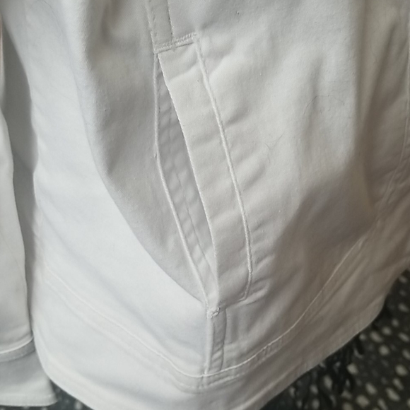 Fun and flirty white jacket 1x - Picture 11 of 11